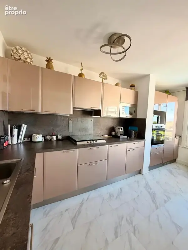 Appartement T2 de 61m2 en étage élevé avec vue dégagée - CENTRE-VILLE LA GRANDE MOTTE - photo 6
