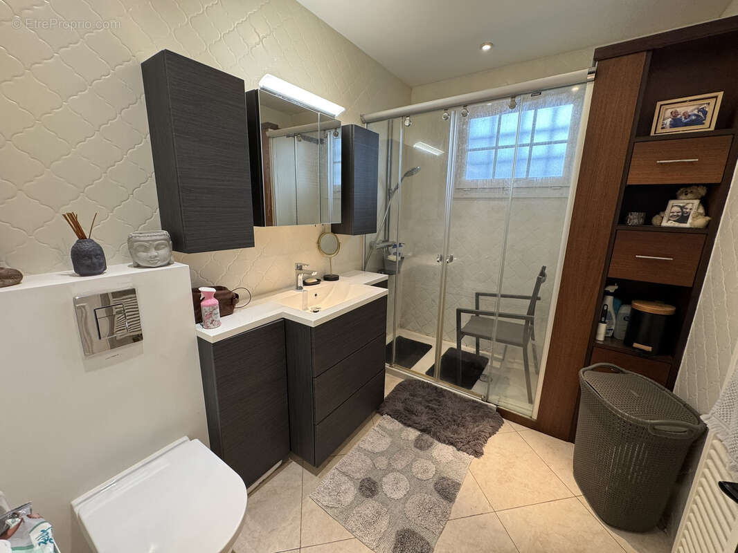 Maison à LA RIVIERE-SAINT-SAUVEUR