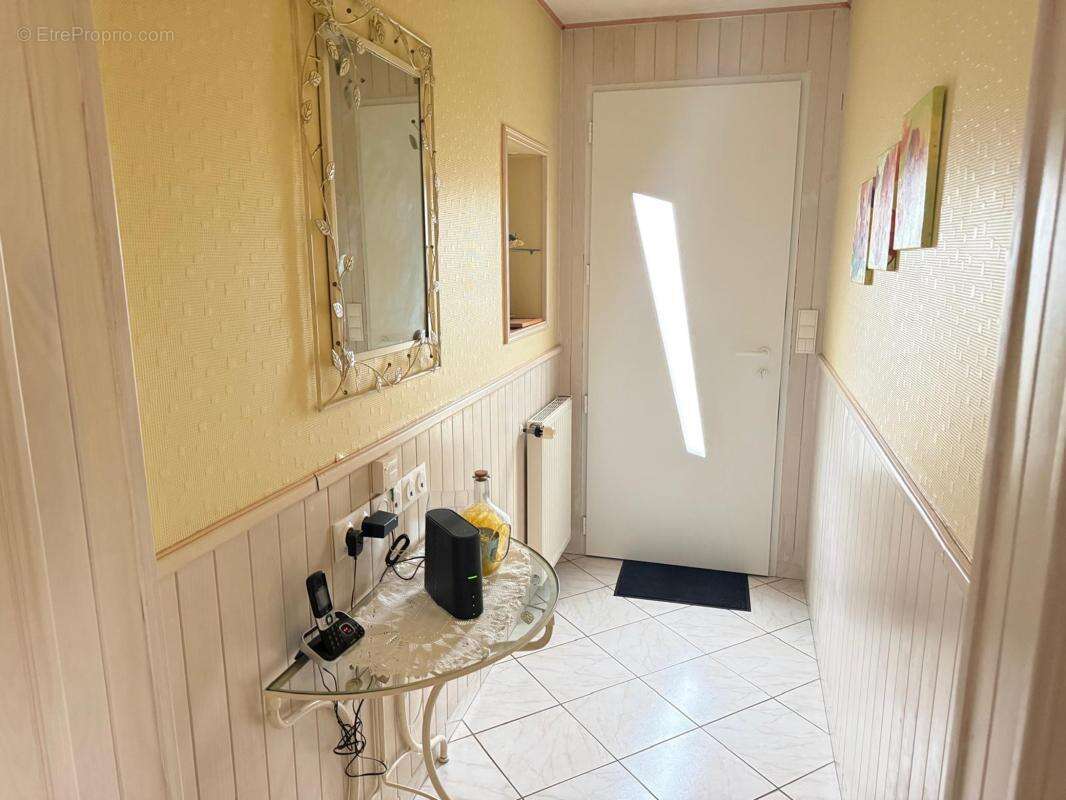 Maison à LES LANDES-GENUSSON