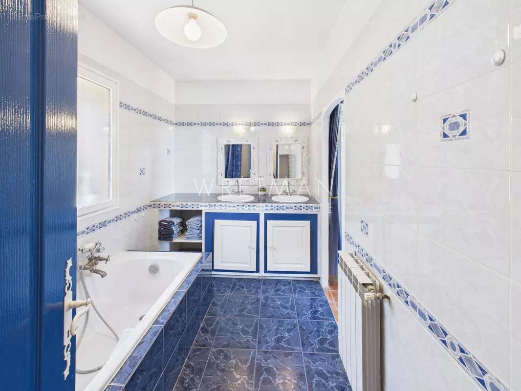 Maison à LE CANNET-DES-MAURES