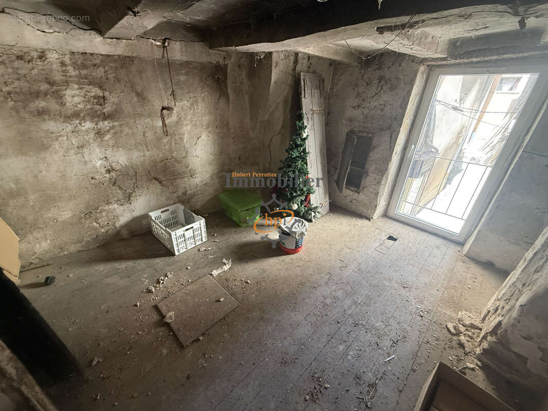 Appartement à SAINT-AFFRIQUE