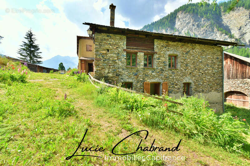 Maison à SAINT-VERAN