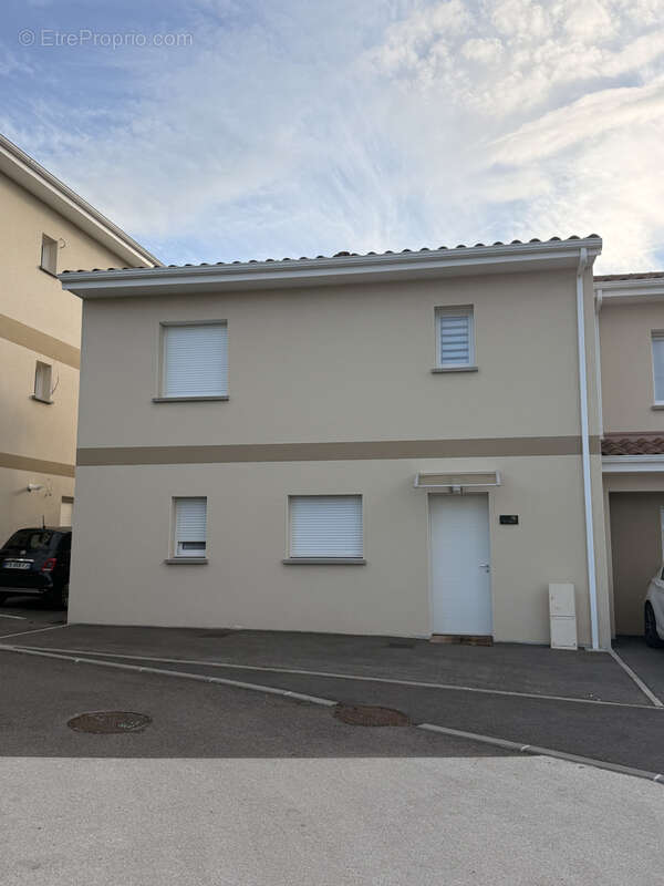 Maison à VILLEFONTAINE