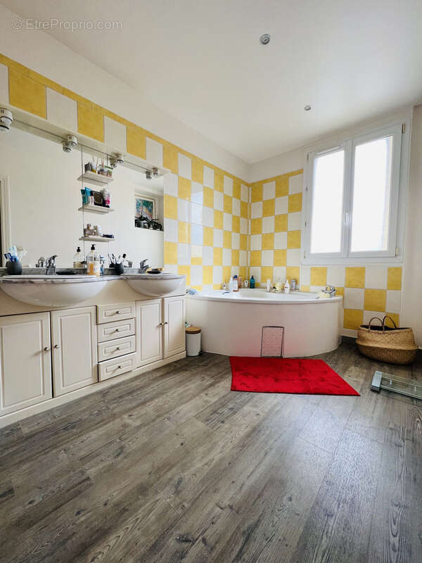 Maison à AULNAY-SOUS-BOIS