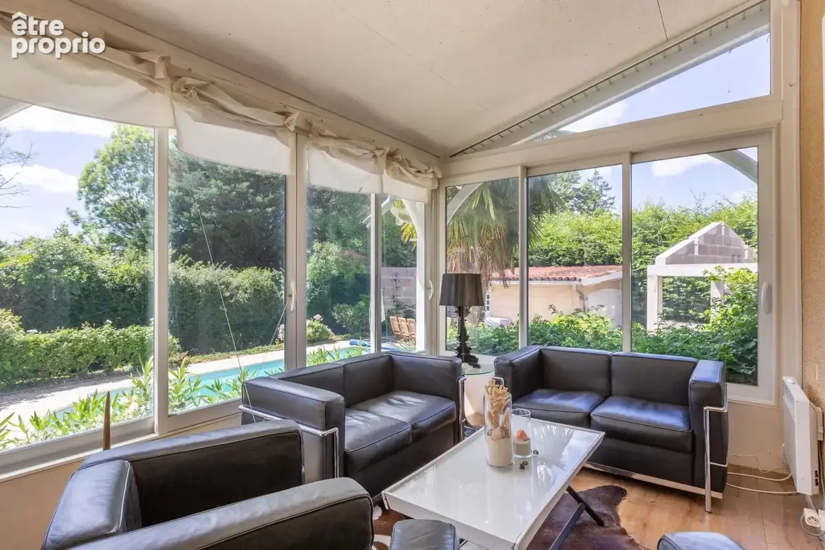 Villa ecully 280m2 - au fond d'une impasse - calme et discretion - photo 12