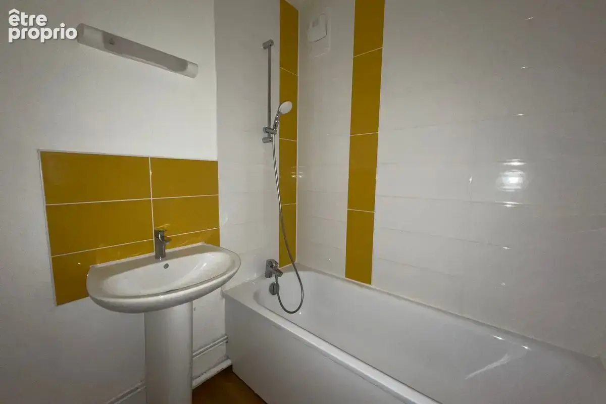 Bourgueil - Appartement T4 - photo 7