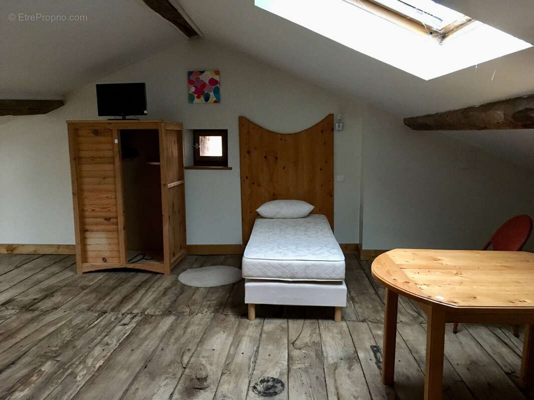 Commerce à SAINT-JUNIEN