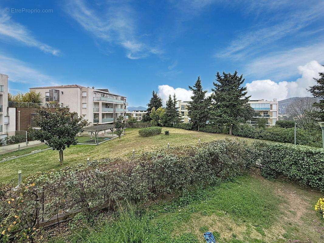 Appartement à LE CANNET