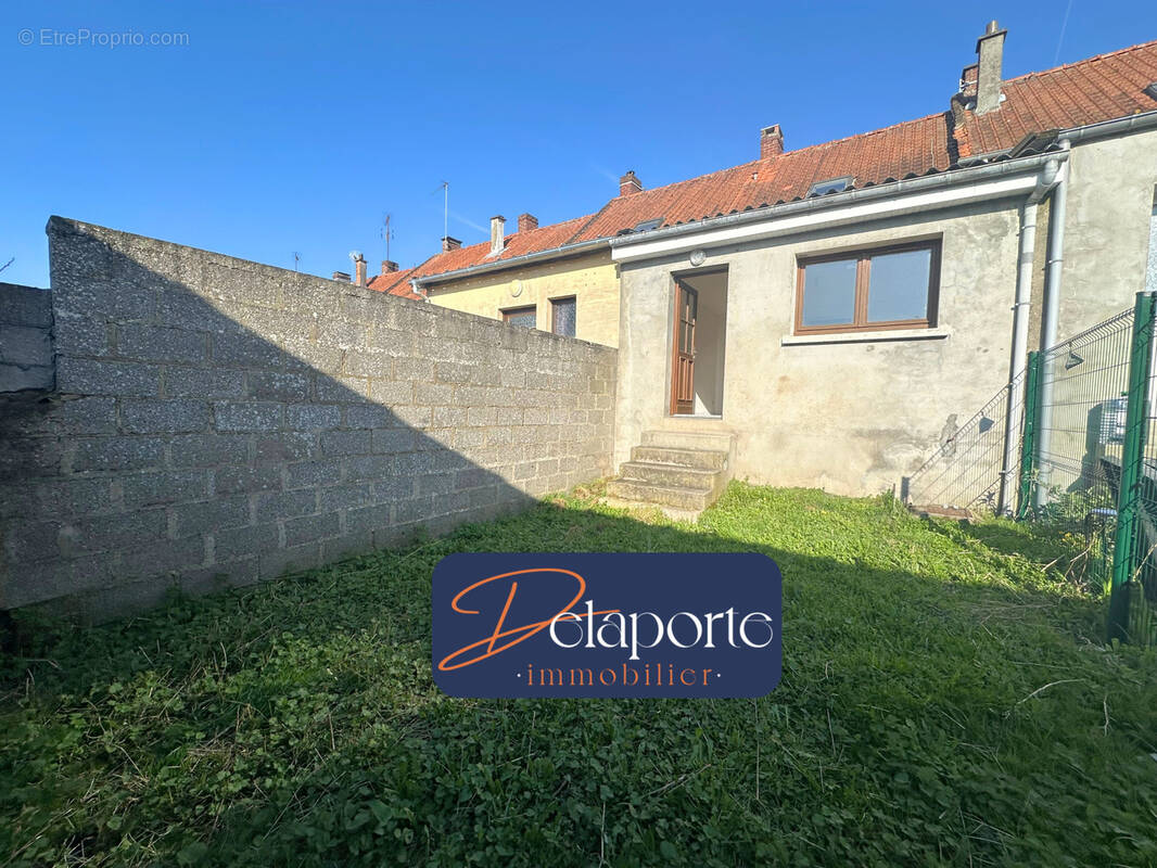 Maison à FLIXECOURT