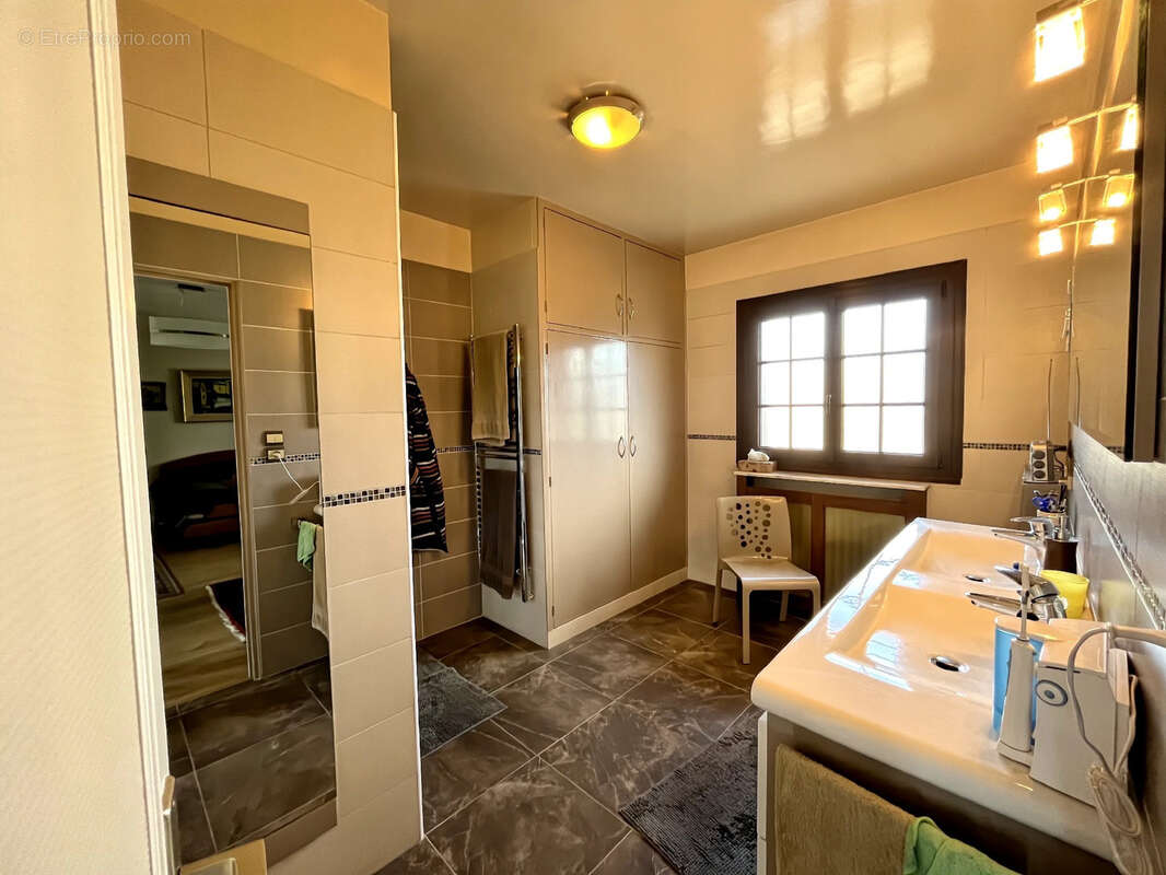 Maison à MANTES-LA-VILLE