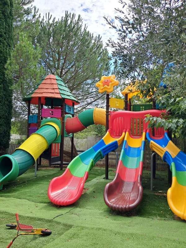 Commerce à SAINT-MARTIN-D'ARDECHE