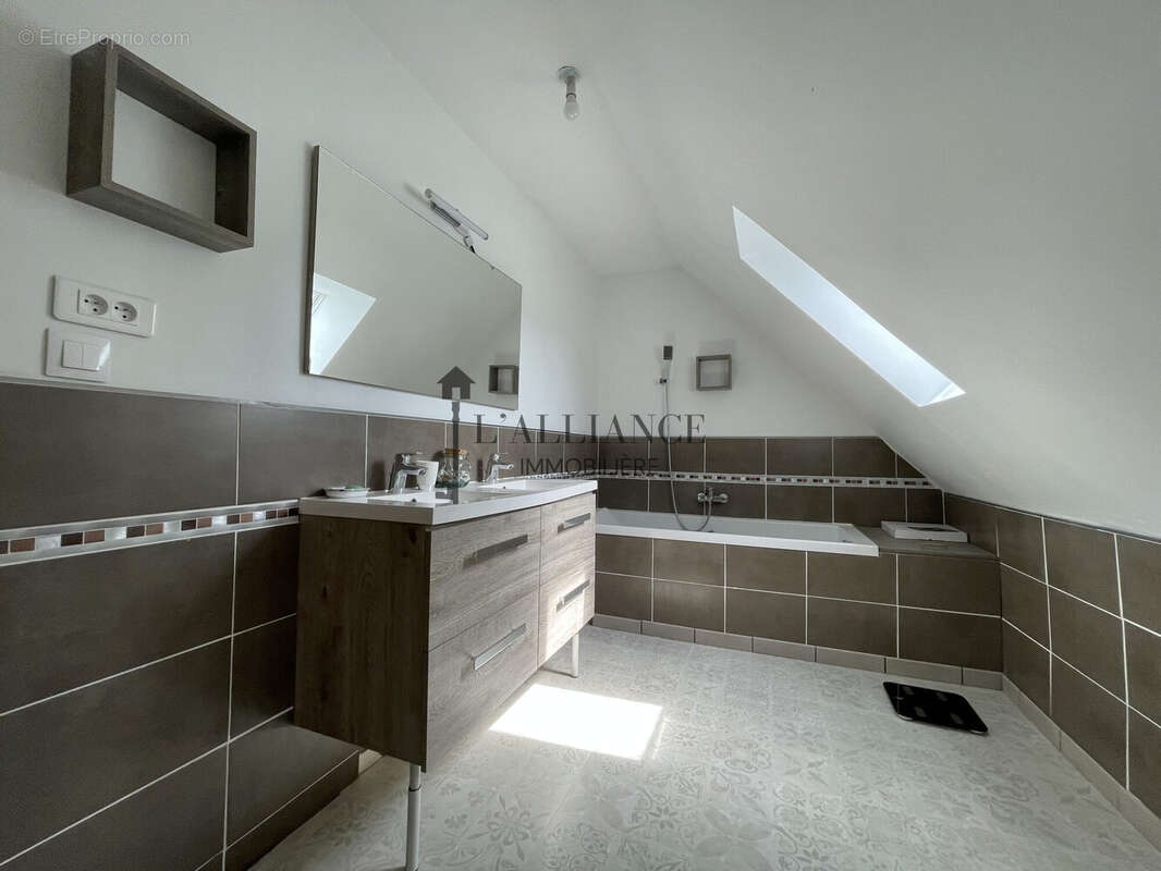 Maison 97 m² à Saint-Leger  - photo 8