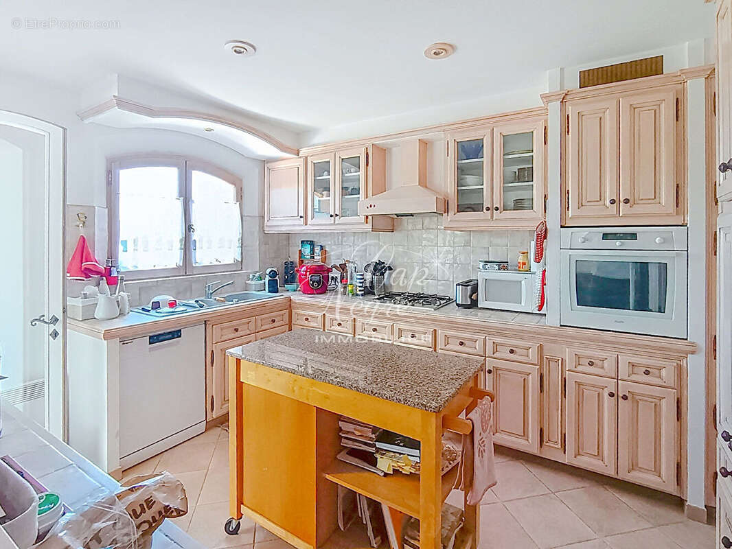 Maison provençale vue dégagée au calme à vendre à cogolin - golfe de saint tropez - photo 9