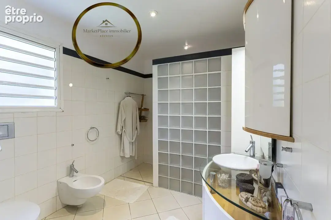 Maison de plain-pied, 149 m² habitables sur un  Terrain de 852 - photo 7