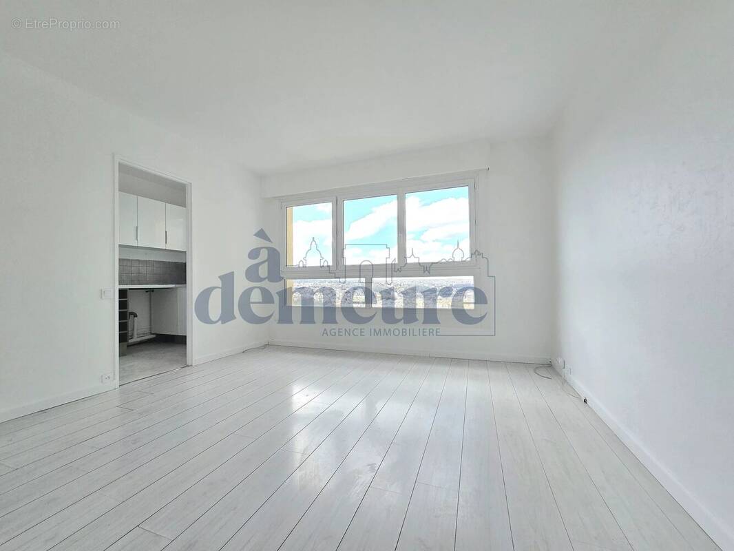 Appartement à ISSY-LES-MOULINEAUX