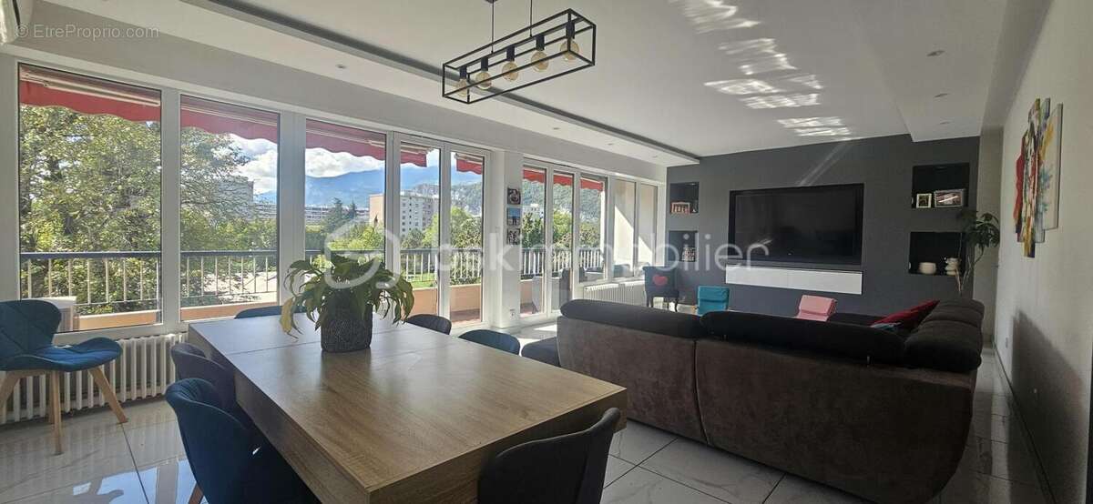 Appartement à ECHIROLLES