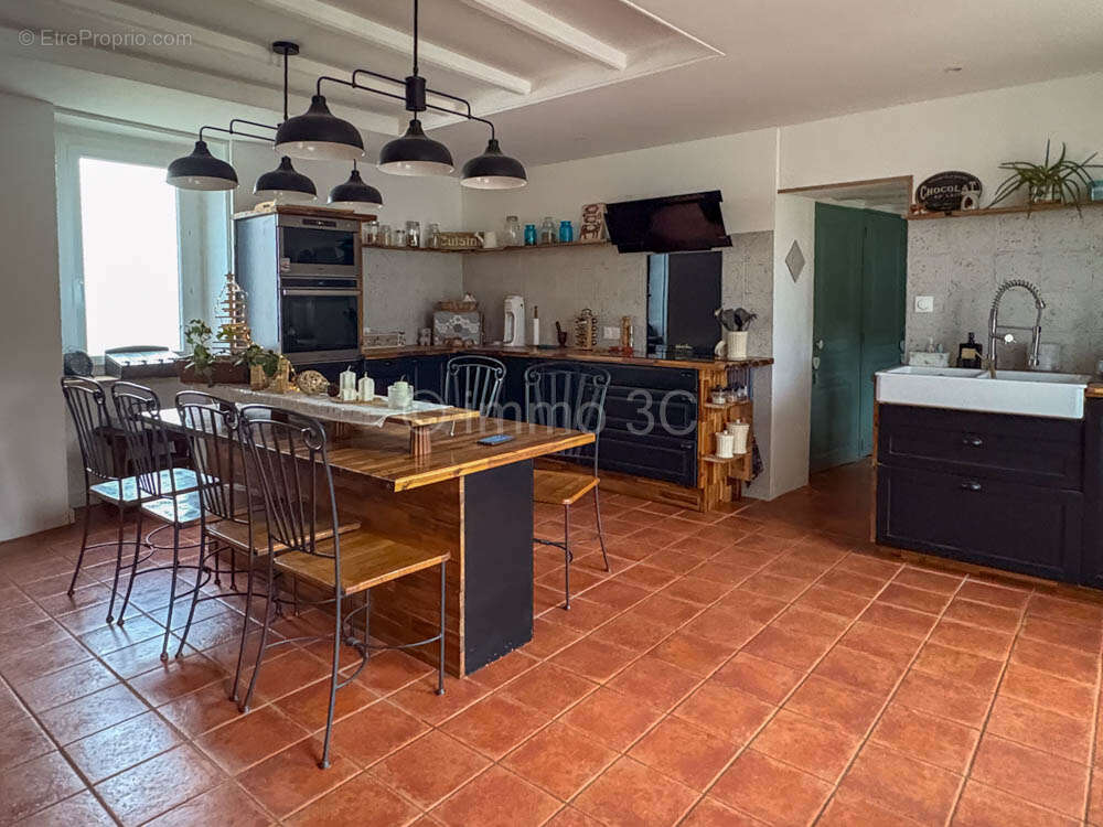 Maison à CHEF-BOUTONNE
