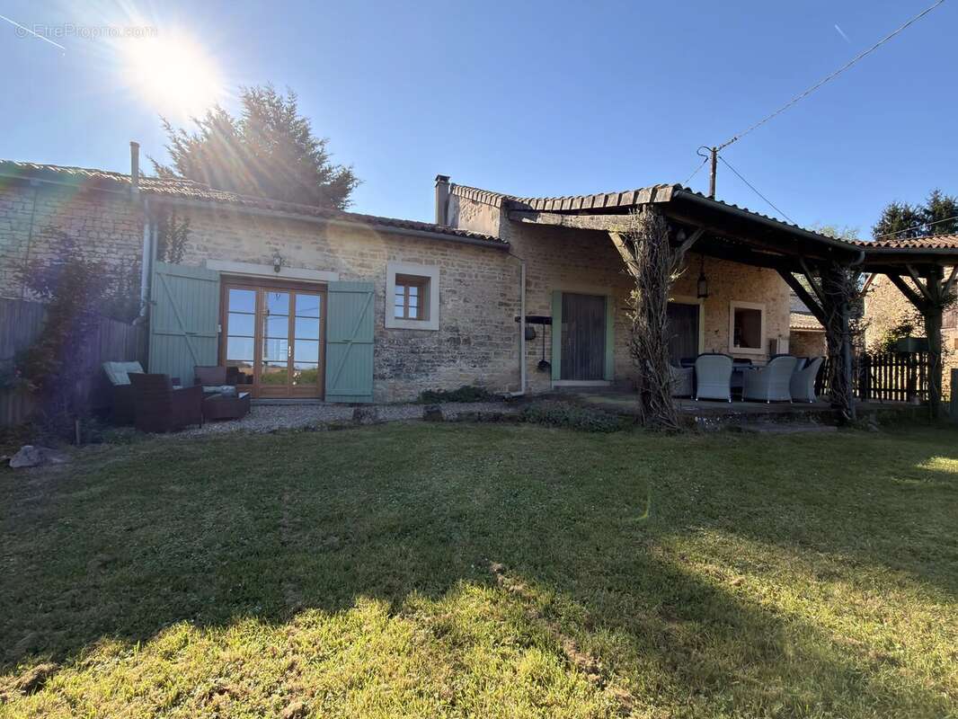 Maison à SAUZE-VAUSSAIS