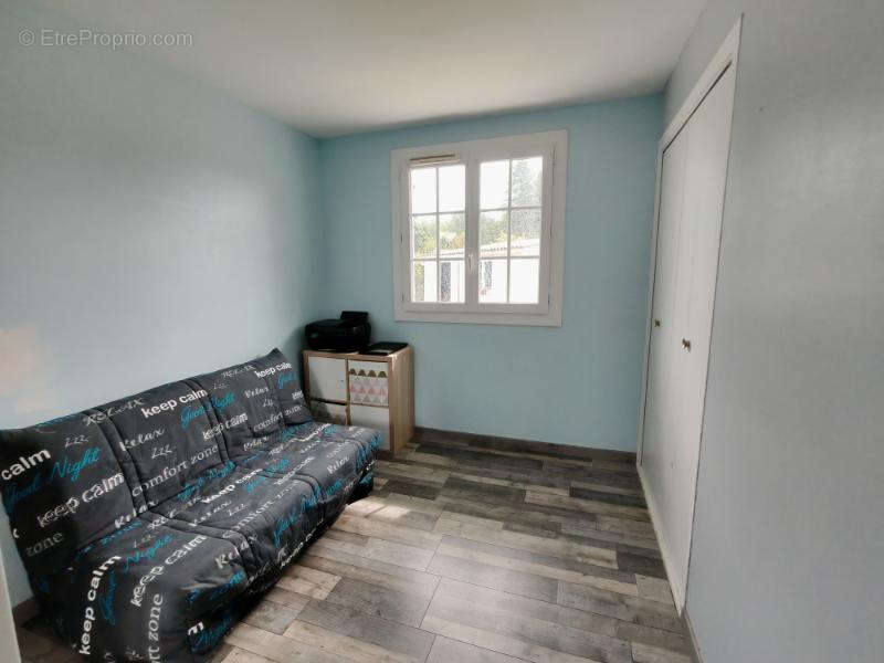 Maison à SAUGNAC-ET-CAMBRAN