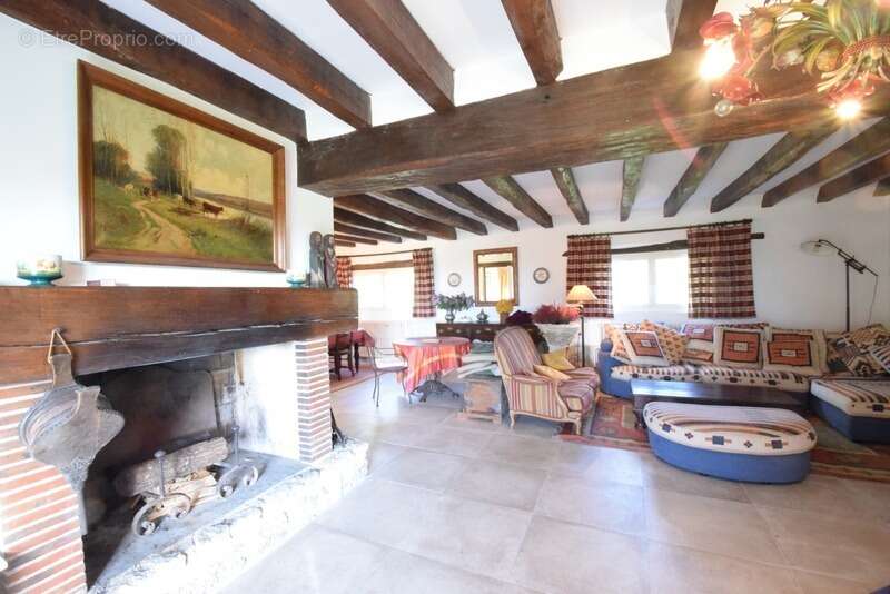 Maison à SAINT-MAURICE-SUR-FESSARD