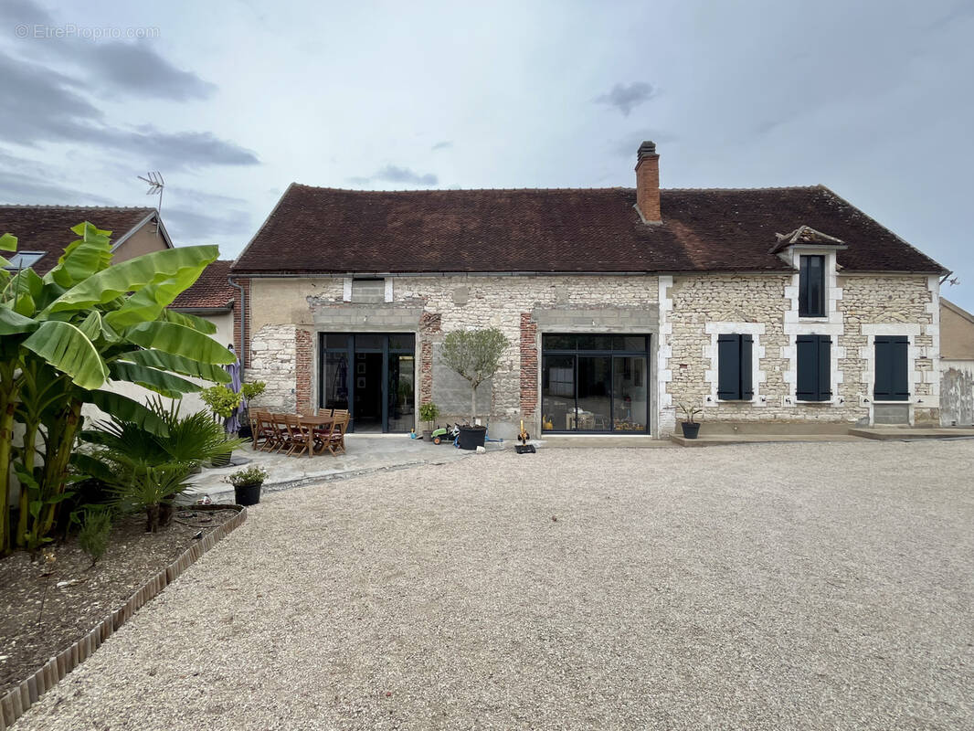 Maison à CHEMILLY-SUR-YONNE