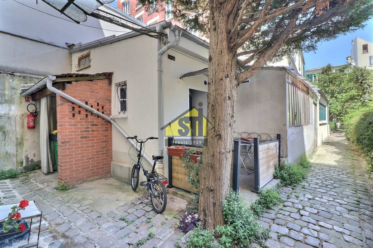 Appartement à PARIS-14E