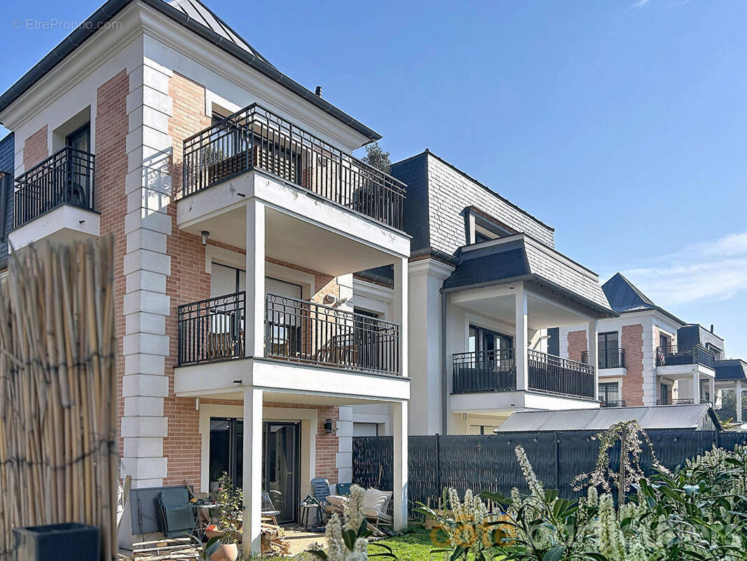 Appartement à SAINT-MAUR-DES-FOSSES