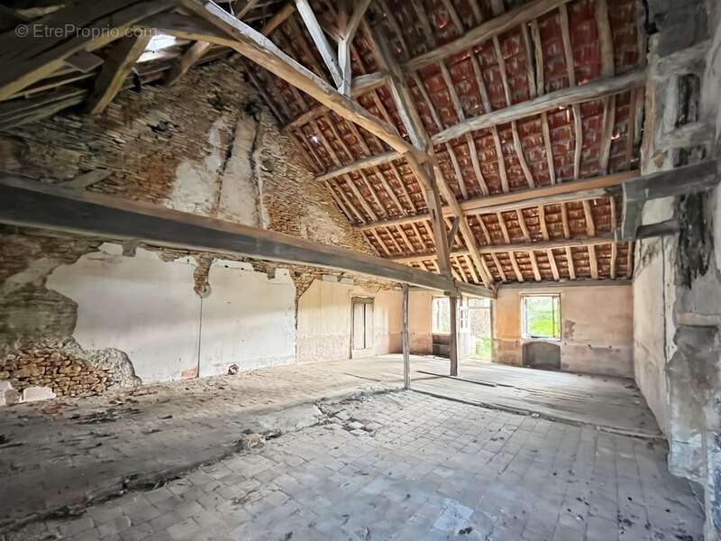 Maison à SAINT-GENGOUX-LE-NATIONAL