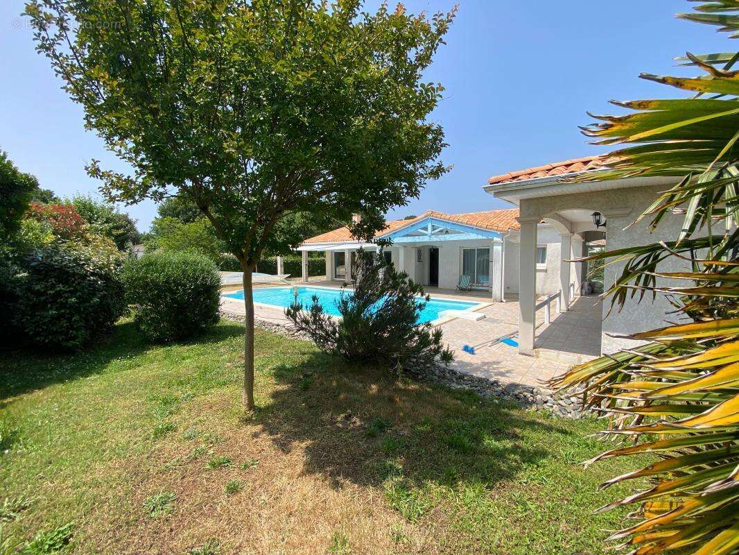 Maison à LES MATHES