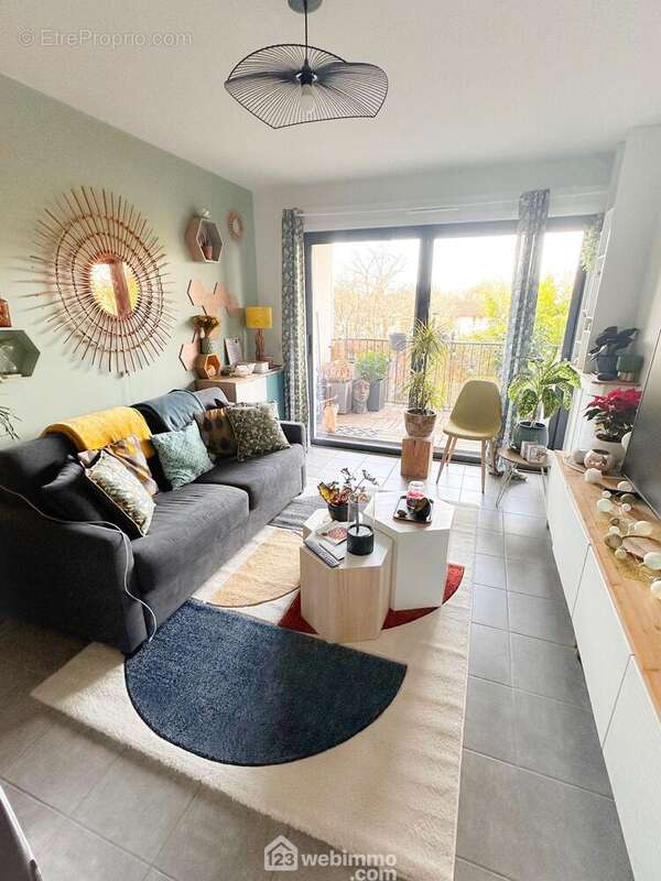 Appartement à MAZERES-LEZONS