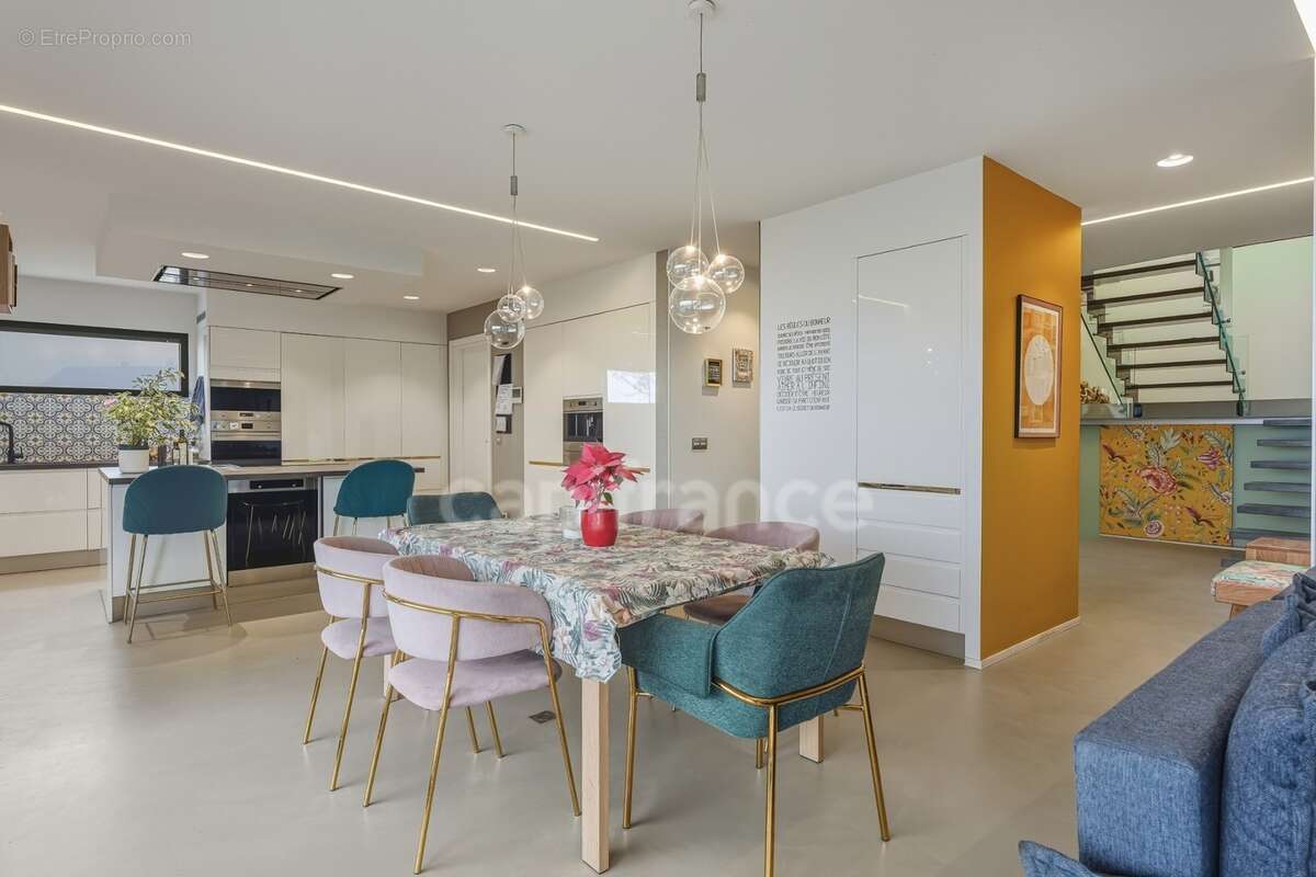 Maison à vendre 7 pièces CROZET (01) - photo 25
