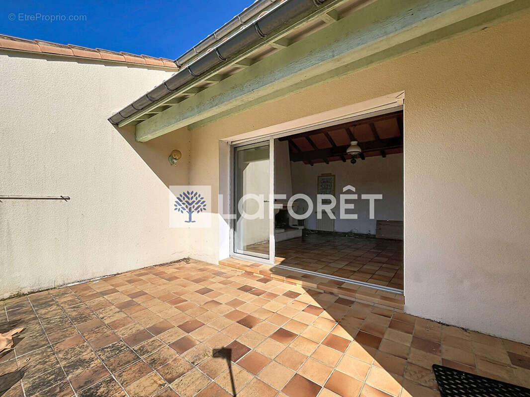 Maison à SECONDIGNY