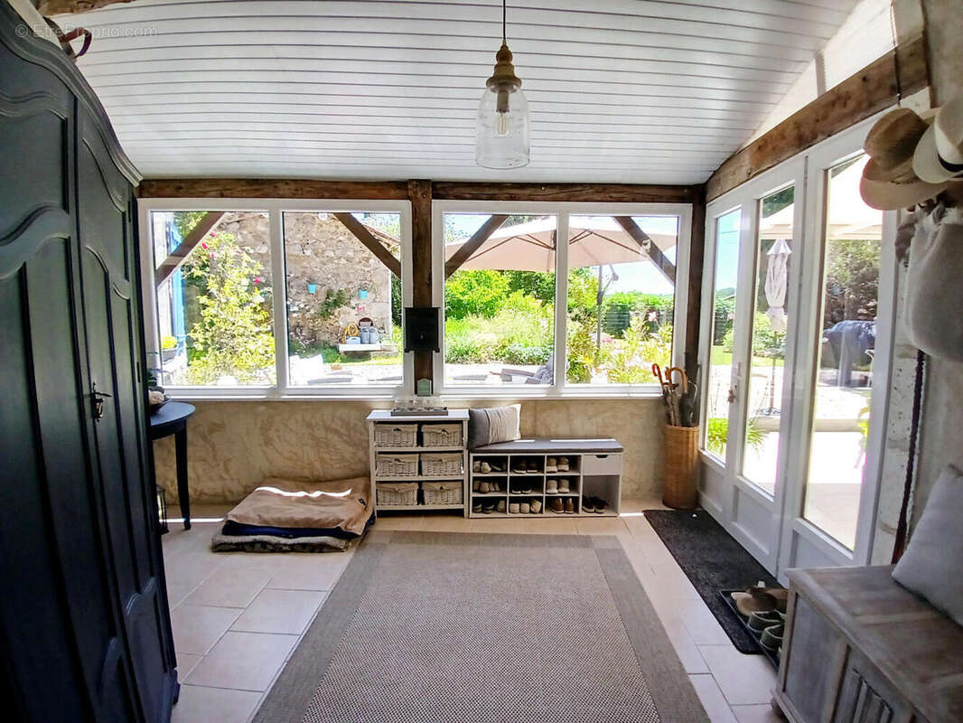 conservatory entrance - Maison à BUSSIERE-BADIL