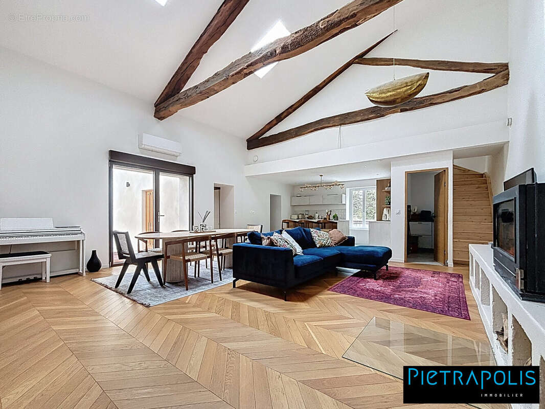 Maison à SAINT-SYMPHORIEN-SUR-COISE