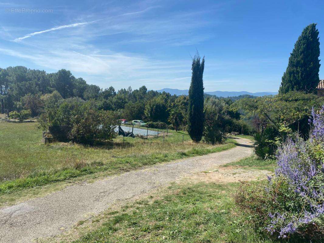 Maison à LABLACHERE