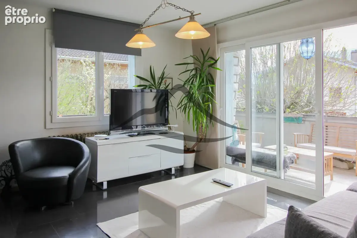 À VENDRE   Maison familiale de 247 m2 avec terrain arboré de 856 m2   Aix-les-Bains - photo 2