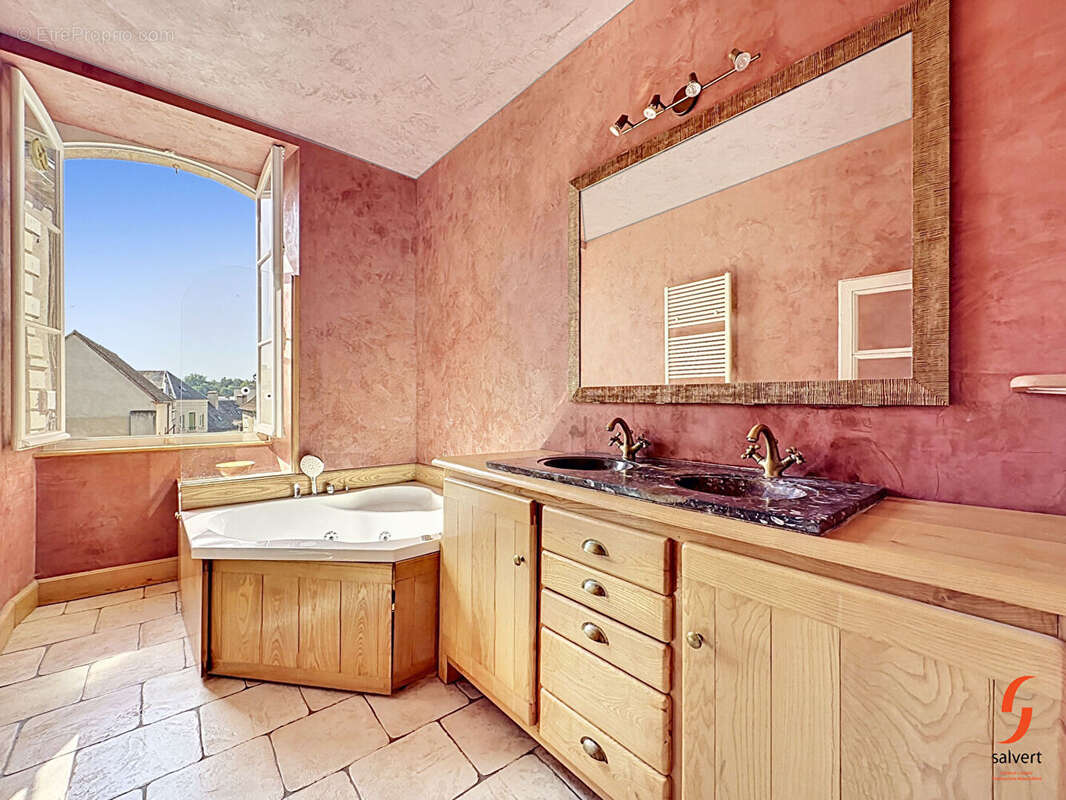 A Vendre, Maison 4 chambres et un bureau. - photo 7