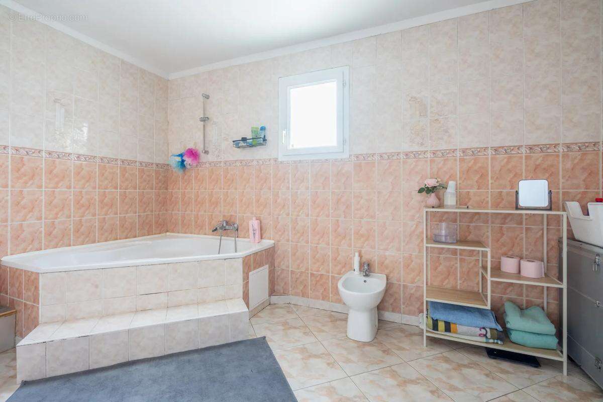 Maison à NOISY-LE-SEC