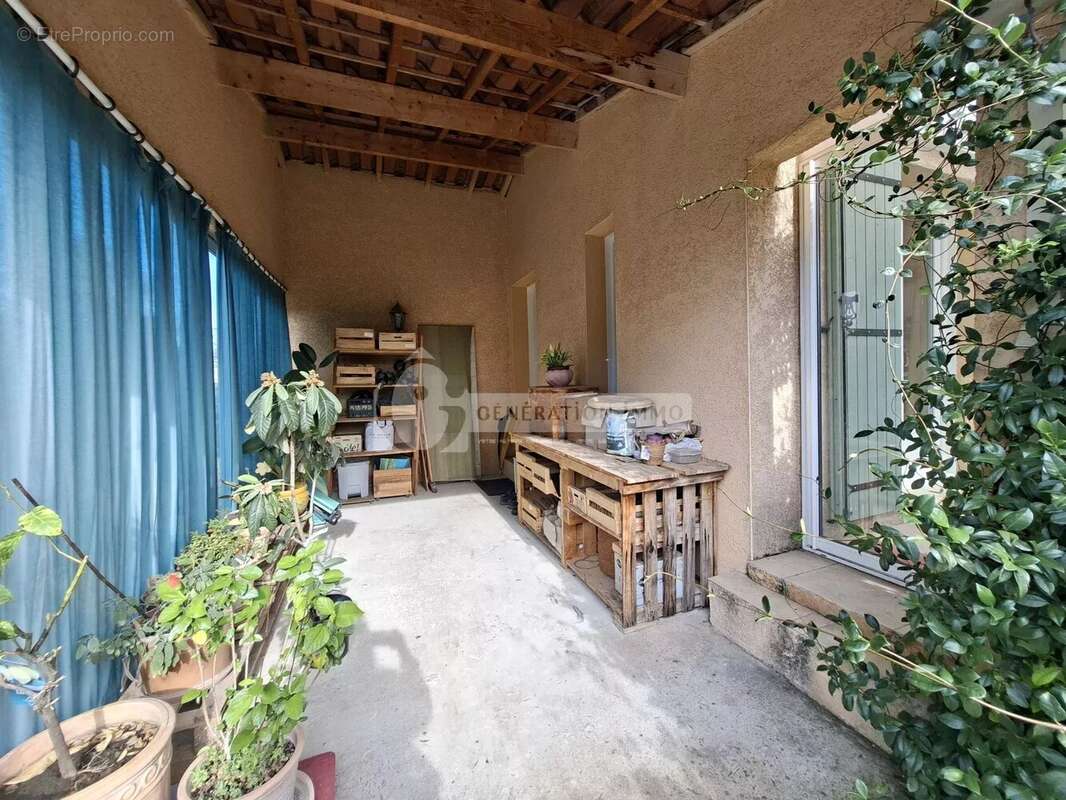 Maison à FONTVIEILLE