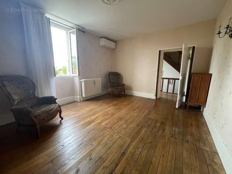 Maison  sur 8853 m2  avec étang, jardin plat et dépendances - photo 22
