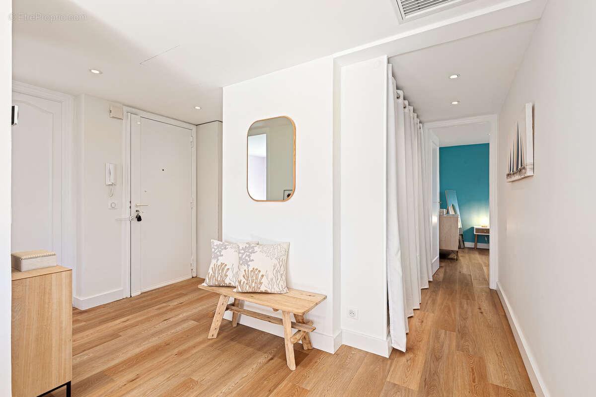 Appartement à LE CANNET