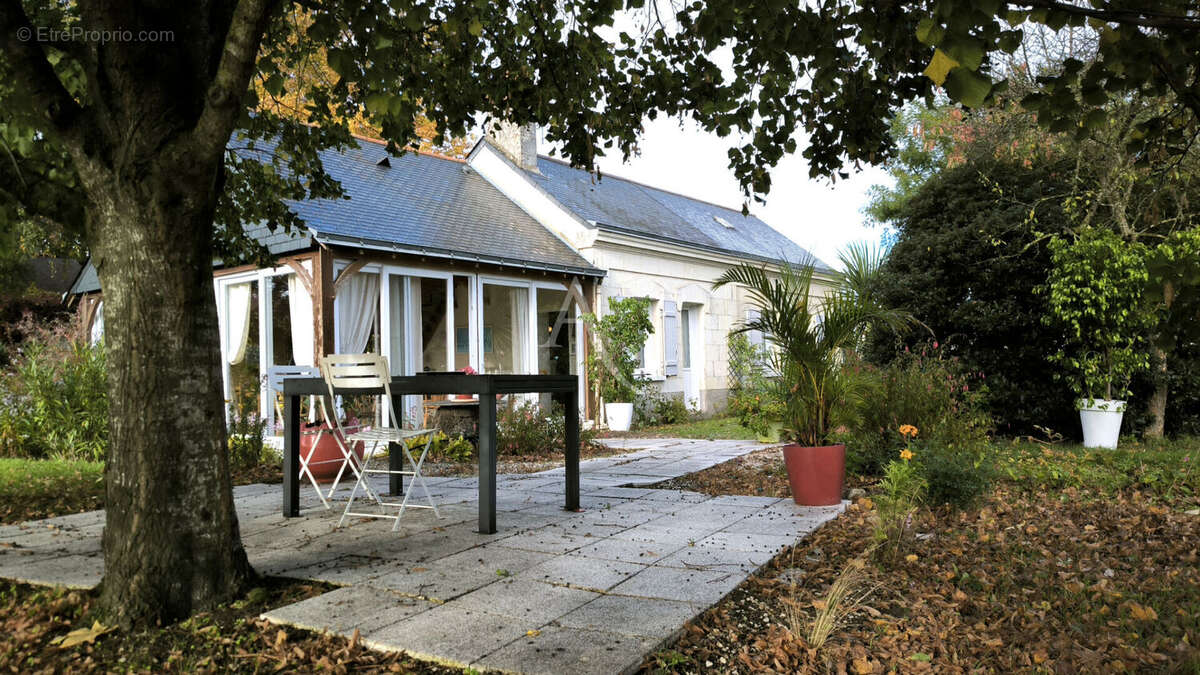 Maison à LONGUE-JUMELLES