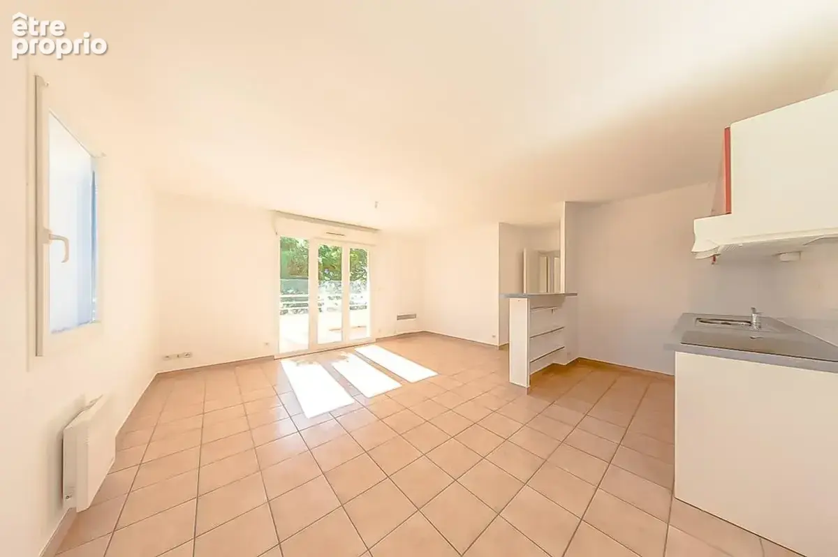 EXCLUSIVITE - OFF MARKET Appartement 3 pièces Parking Terrasse - photo 8