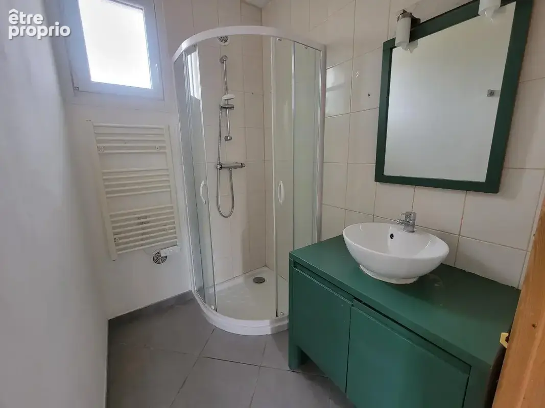 Maison 61 m² à Le Saint  - photo 8