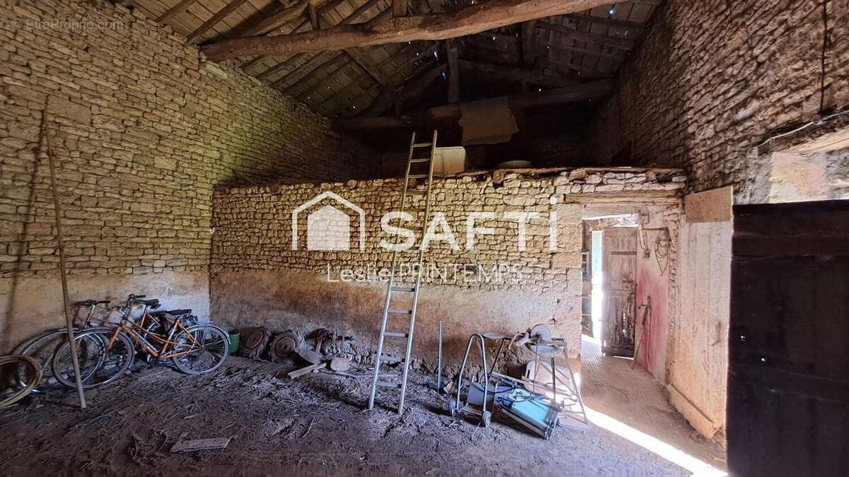 Photo 4 - Maison à SAINT-HILAIRE-DES-LOGES