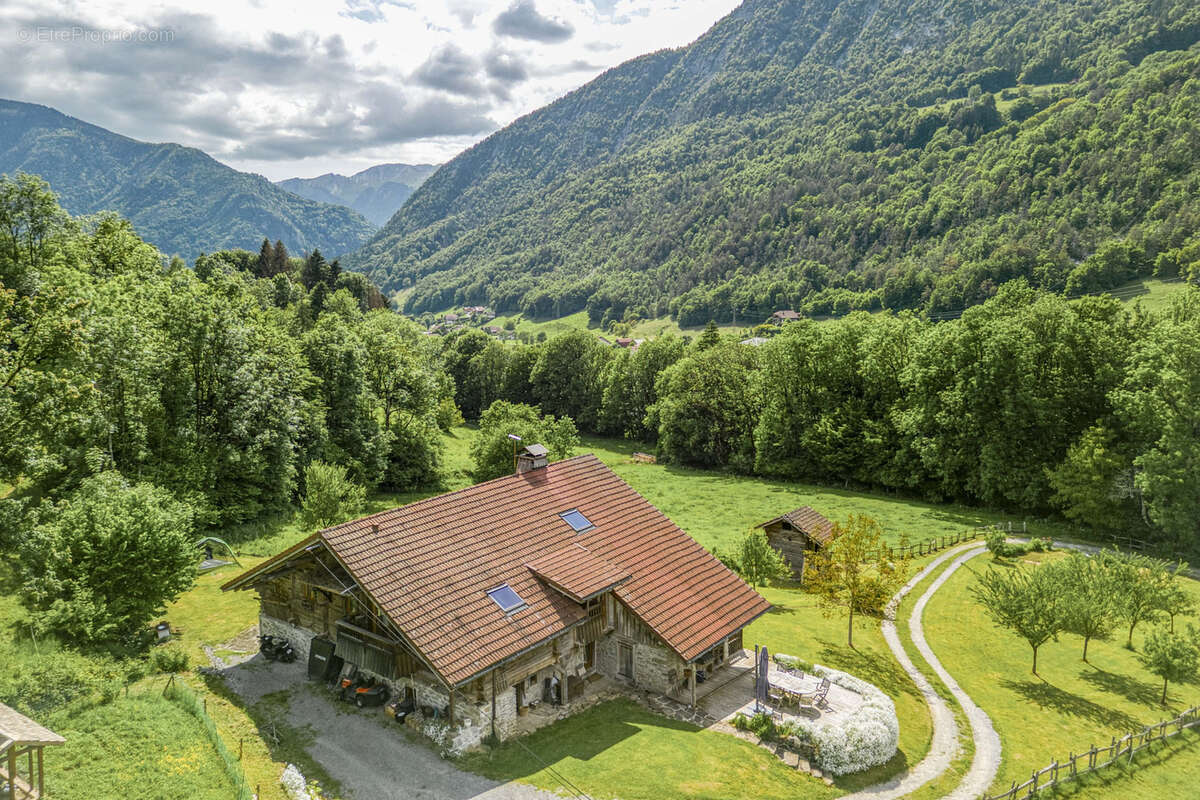 Maison à THONES