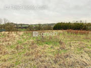 Terrain à LA NEUVILLE-AU-PONT