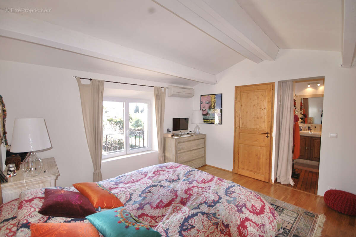 Maison à PLAN-DE-LA-TOUR