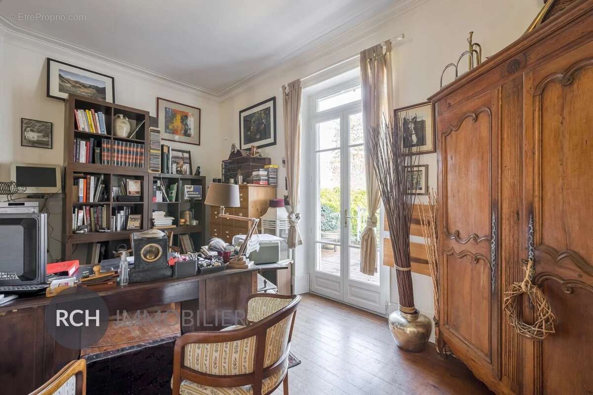 Maison à MONTFORT-L'AMAURY