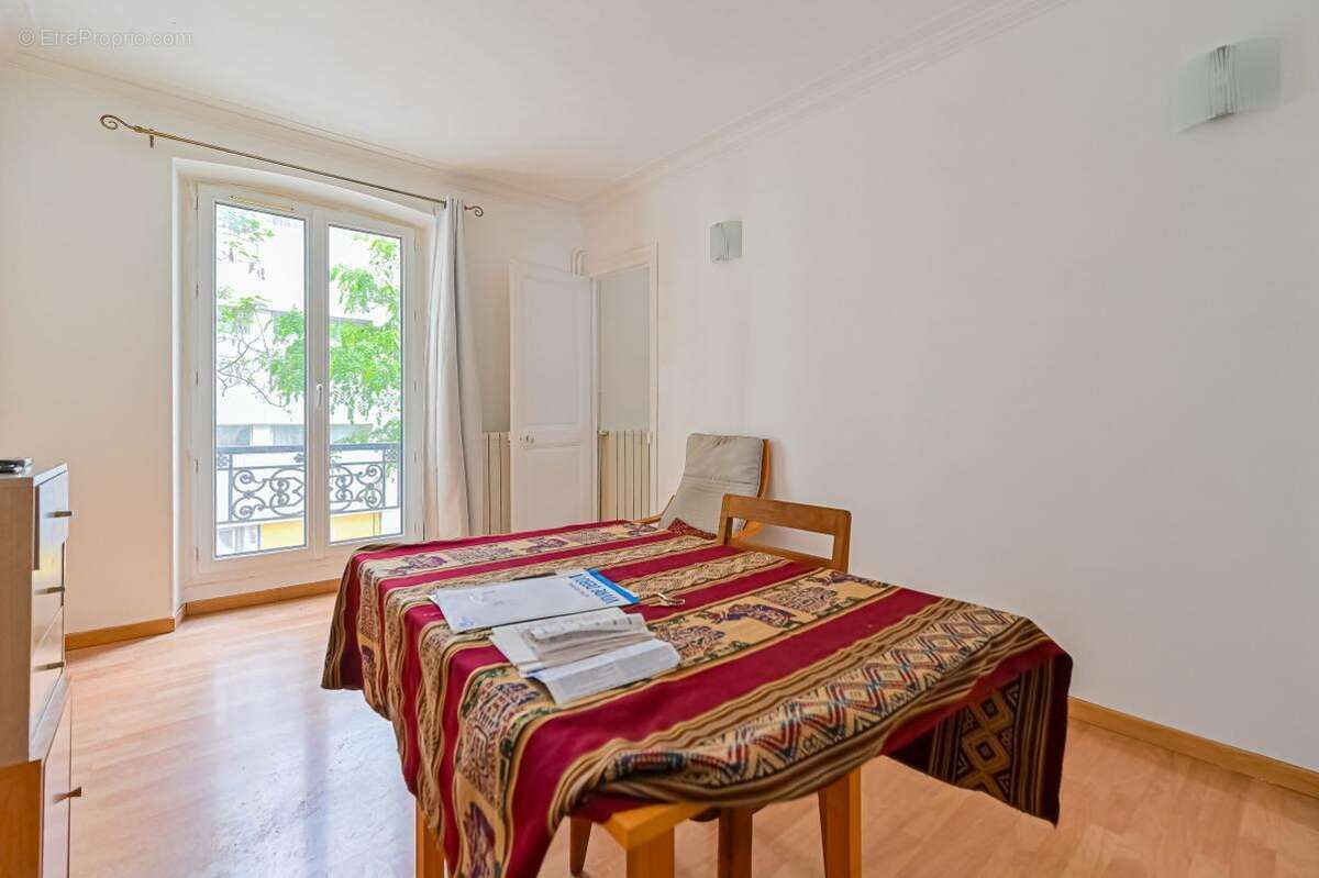 Appartement à PARIS-18E